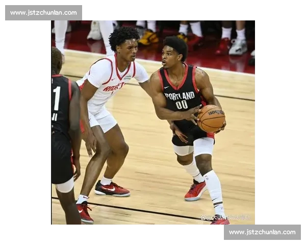 火箭对决山猫青春风暴碰撞老牌强队赛场看点全解析激烈较量胜负悬念